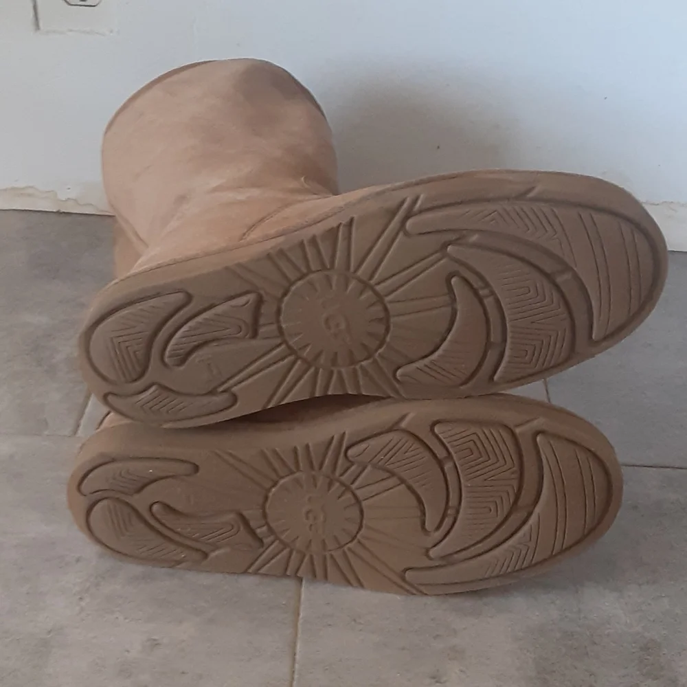 UGG  boots  size  9 women - Picture 5 of 7